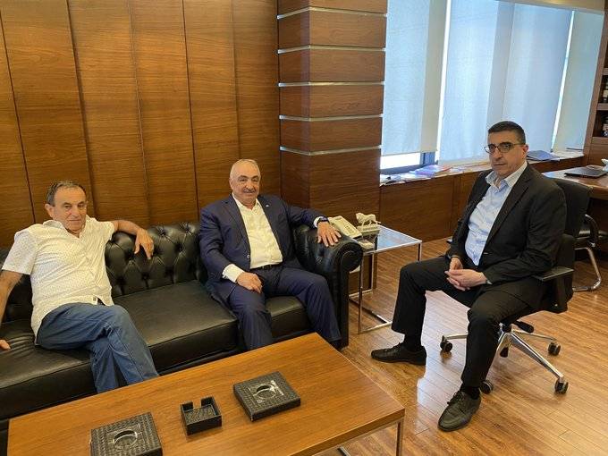 بحث في تعزيز مراكز الخدمات الإنمائية في إقليم الخروب