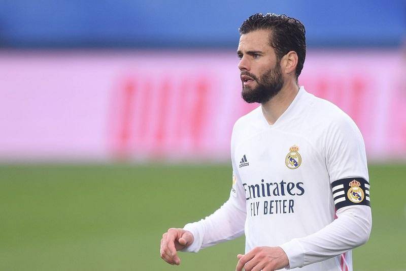 رسمياً.. ريال مدريد يمدد عقد مدافعه المخضرم