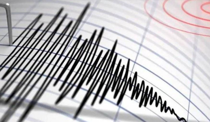 ثلاث هزات أرضية وثوران بركان في شبه جزيرة كامتشاتكا الروسية