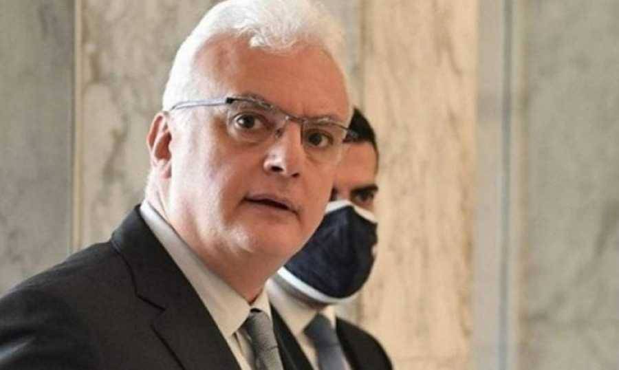 القرم يشجب الحملة ضد وزارة الاتصالات