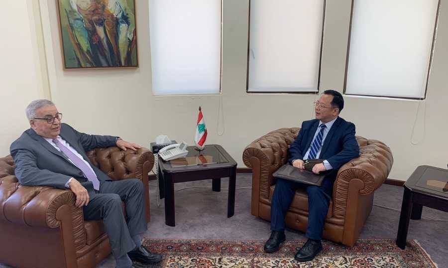 التجديد لليوينيفل في لقاءات بوحبيب