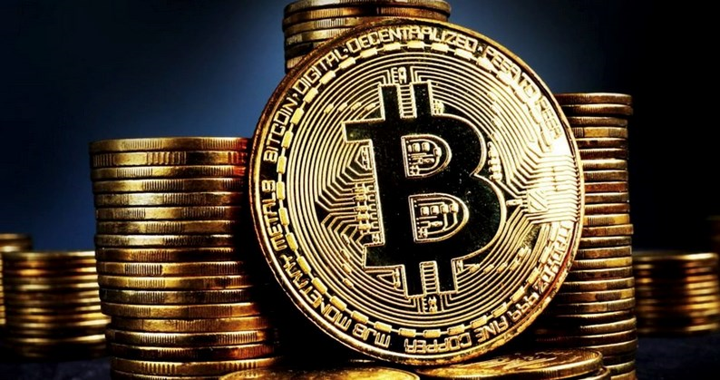 ارتفاع البتكوين إلى أكثر من 30 ألف دولار
