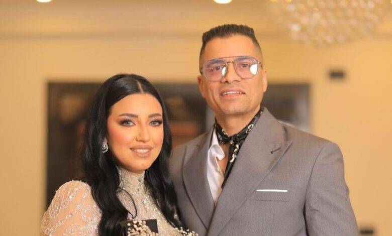 اتهمته باستغلال قاصرات... انفصال حسن شاكوش وزوجته