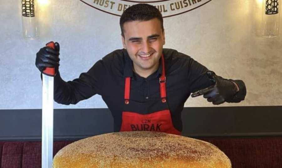 بعد أزمته مع والده.. أول ظهور للشيف بوراك يشعل مواقع التواصل