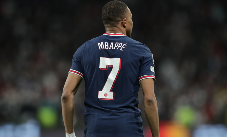 باريس يقدم مليار يورو لربط مبابي بعقد 