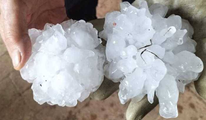 بعد الحرارة المرتفعة...إصابات في ايطاليا بالبرَد