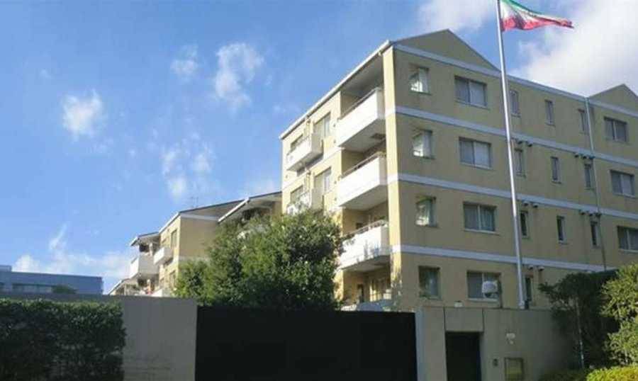 حريق هائل مقابل السفارة الايرانية في بيروت
