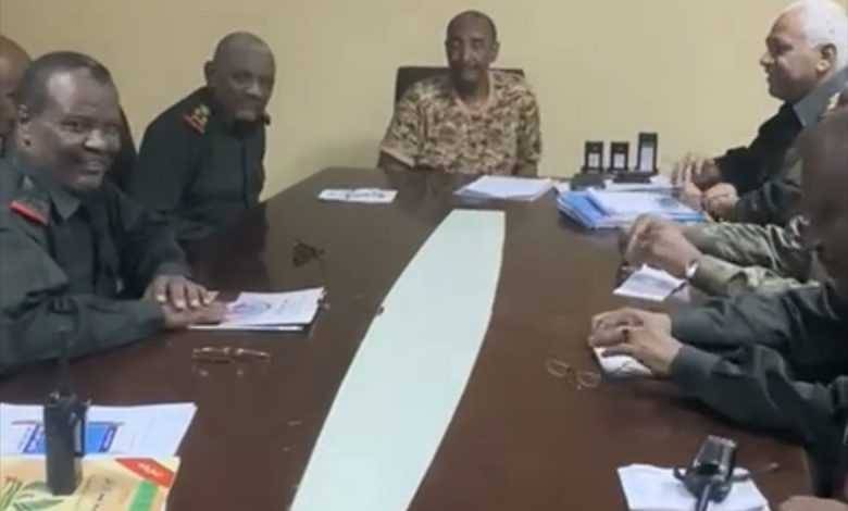 ظهور جديد للبرهان خلال اجتماع للقيادة العسكرية