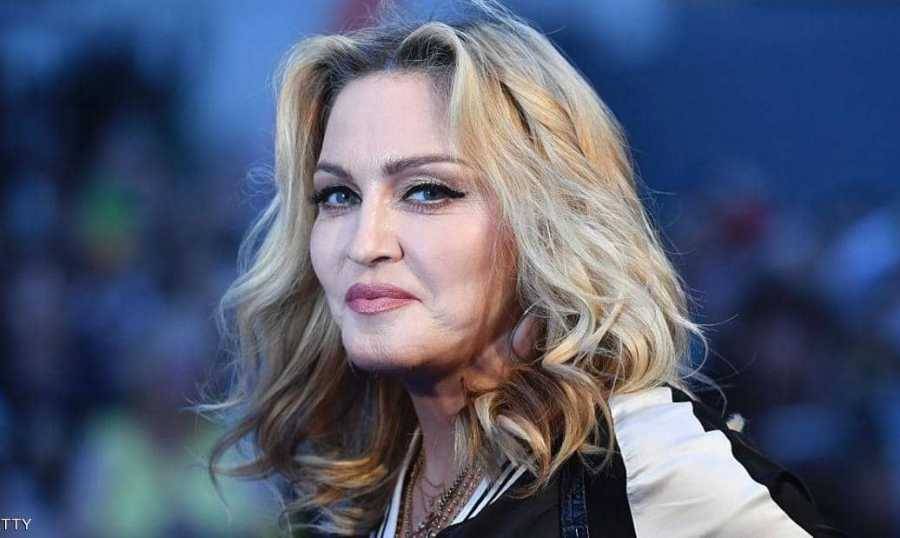 بعد خروجها من المستشفى.. مادونا تصدم الجمهور بصورة