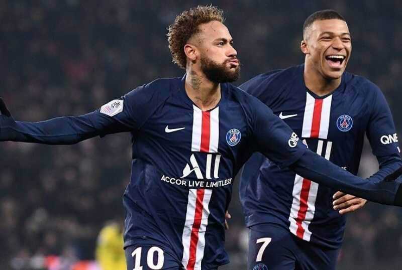 مبابي ونيمار خارج حسابات النادي الباريسي