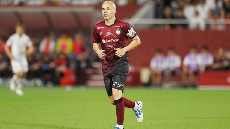 إنييستا يقترب من الانضمام إلى فريق عربي