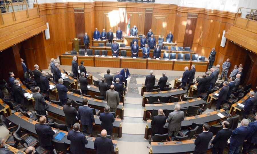 نواب يعلنون تضامنهم مع أهالي الكحالة: المساكنة بين الدولة والدويلة أصبحت مستحيلة!