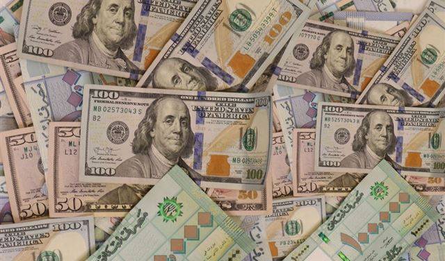 كم سجّل دولار السوق السوداء مساء؟