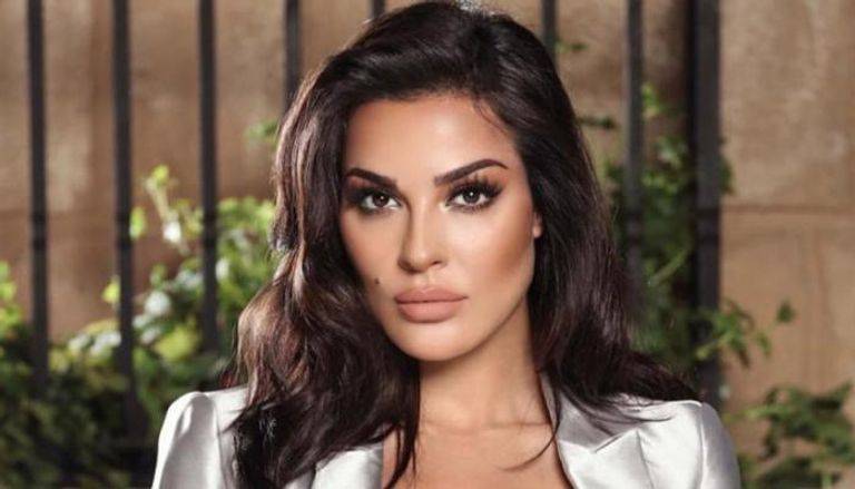 ما حقيقة تعرّض نادين نجيم لاعتداء في فاريا؟