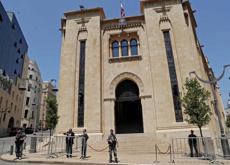 بري مستاء من تعطيل التشريع... 