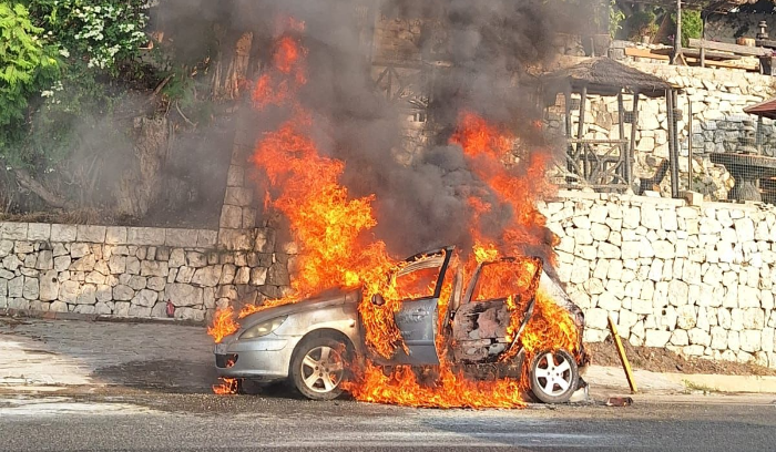 احتراق سيارة