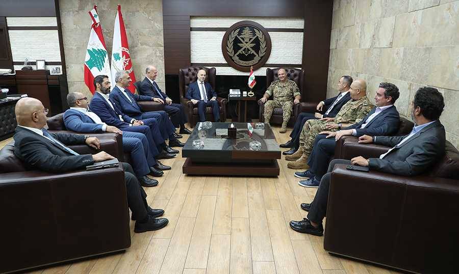 قائد الجيش يقرع ناقوس الخطر: قد لا يكون هناك وقود للدوريات