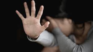 خمسينيّ حاول التحرّش بابنة الـ9 سنوات