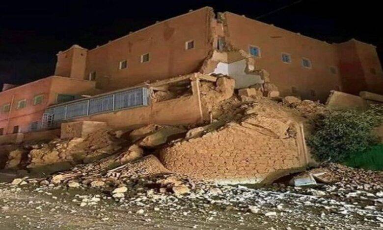 حصيلة زلزال المغرب العنيف تتخطى 800.. والمئات تحت الأنقاض