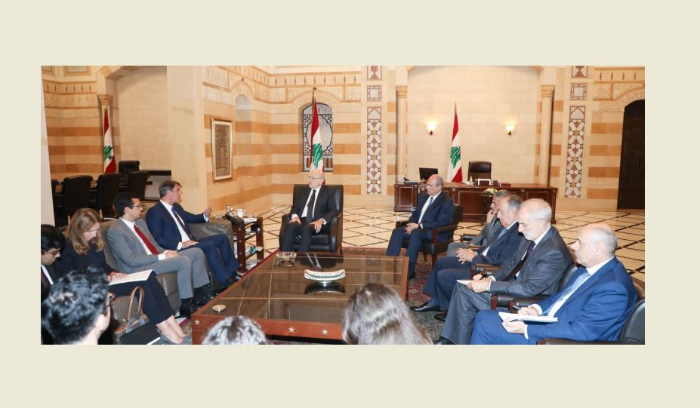 الابيض ووفد صندوق النقد في السراي