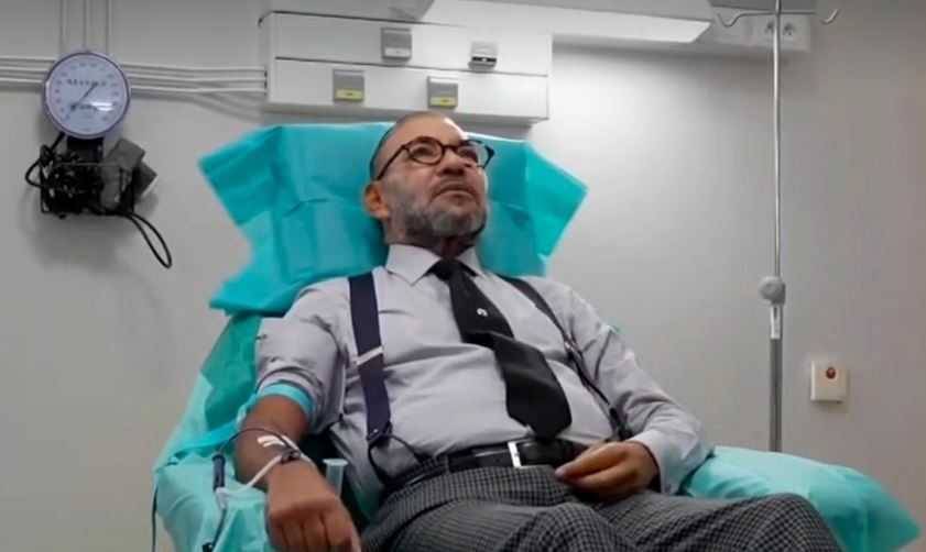 ملك المغرب يتفقد المصابين جراء الزلزال ويتبرع بالدم