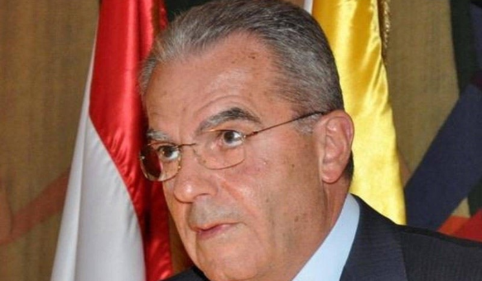 وديع الخازن يتصل بالمفتي دريان مهنئاً