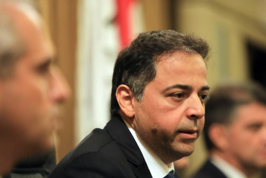 لقاء بين منصوري وجمعيات المودعين.. وهذا ما تم بحثه