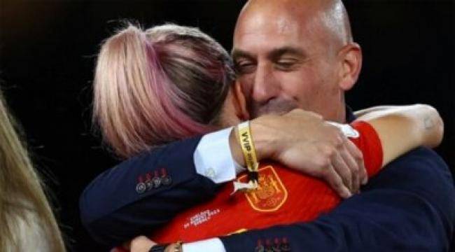 المدعي العام الإسباني يتهم روبياليس بالاعتداء الجنسي والإكراه