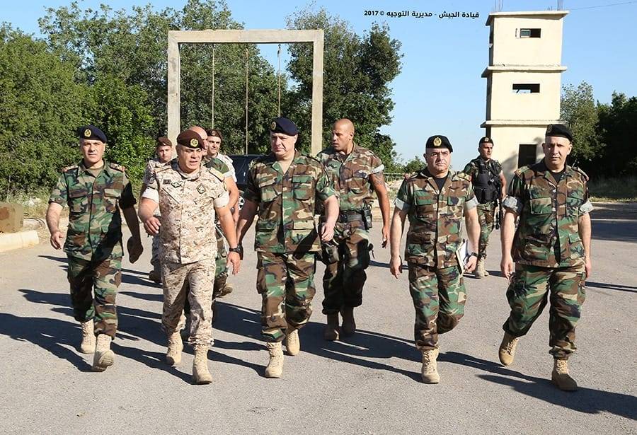 قائد الجيش في صيدا