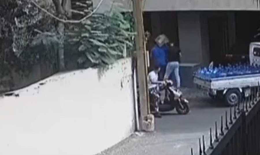 بعد إطلاق النار على رجليه.. سلب صراف في الطريق الجديدة!