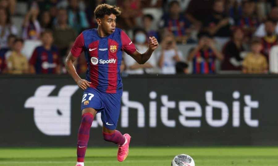 برشلونة يربط 