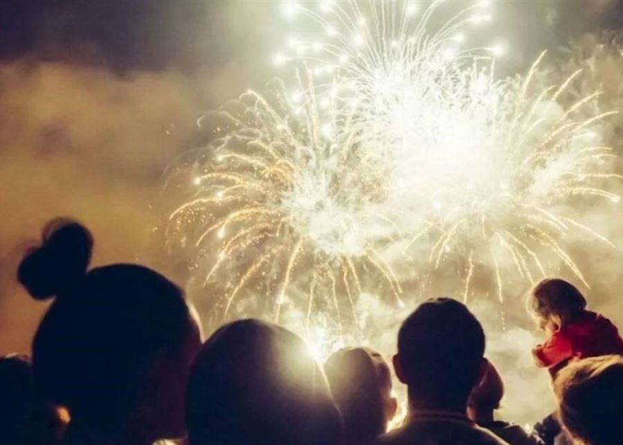 أذونات لاستعمال المفرقعات الناريّة في المناسبات.. هل تلتزم المؤسّسات السياحيّة؟