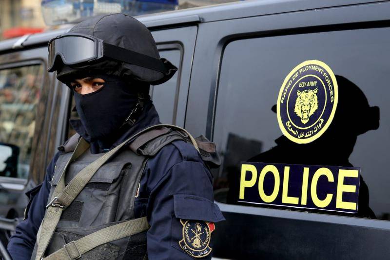 سكاي نيوز: مقتل إسرائيليين اثنين ومصري وإصابة آخر إثر إطلاق شرطي النار على فوج سياحي في الإسكندرية