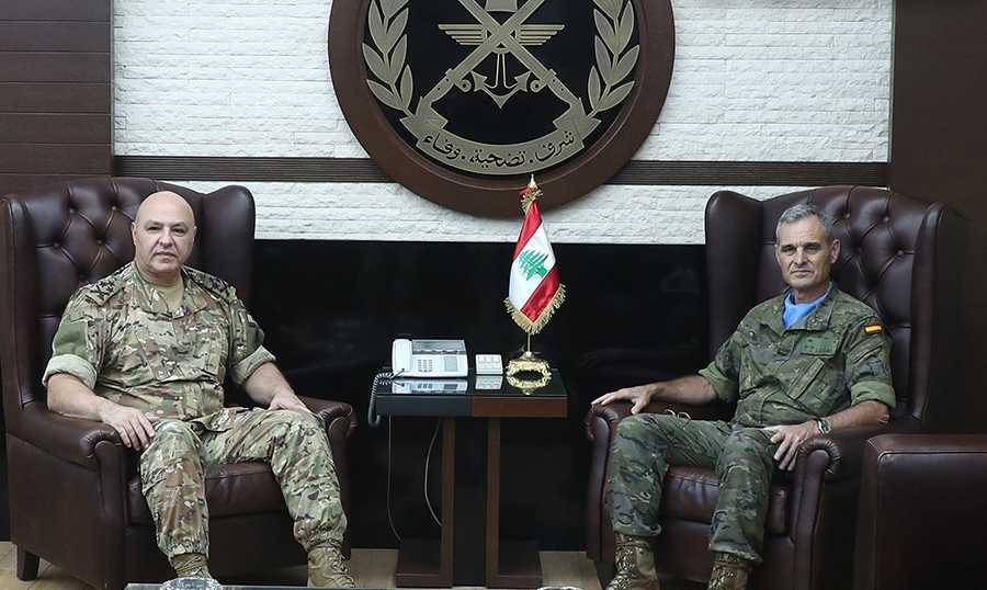 اوضاع الحدود الجنوبية بين قائد الجيش ولازارو