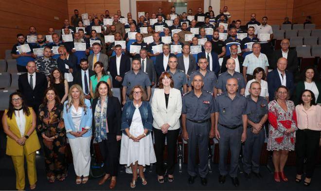 تخريج 59 عنصرًا من الشرطة البلدية في معهد