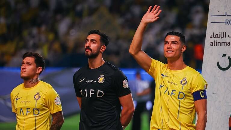 النصر السعودي يغري نجم ليفربول لمزاملة رونالدو