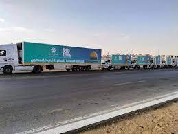 بدء عبور شاحنات تحمل مستلزمات طبية وأدوية إلى قطاع غزة عبر معبر رفح