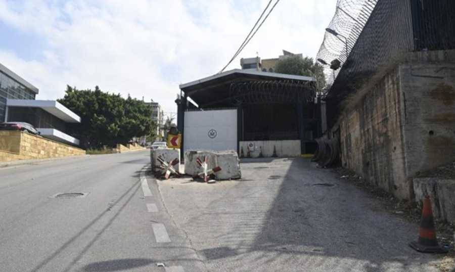 ازدحام في شوارع ضبيه وعوكر القريبة من السفارة الأميركية بسبب الإجراءات الأمنية