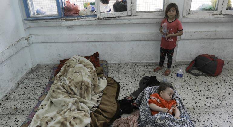 الأونروا: الوقود في قطاع غزة بدأ ينفد ومن دونه ستتوقف الاستجابة الإنسانية