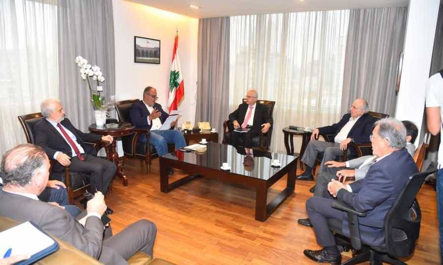 اجتماع في 