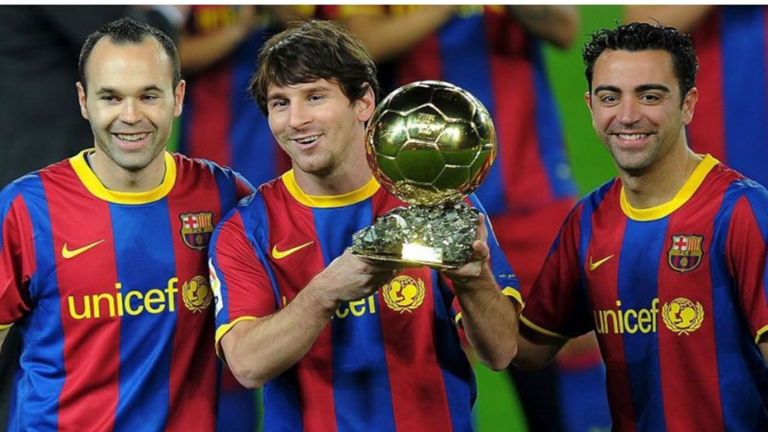 تشافي يكشف سبب خسارة إنييستا للكرة الذهبية لصالح ميسي في 2010