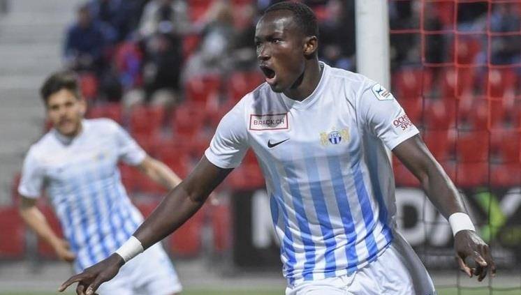 وفاة الغاني دوامين بسبب أزمة قلبية أثناء مباراة كرة قدم