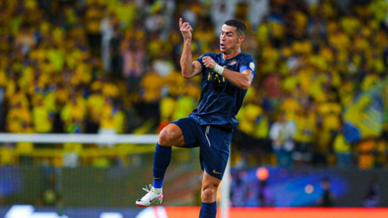 رونالدو يحصد جائزة 