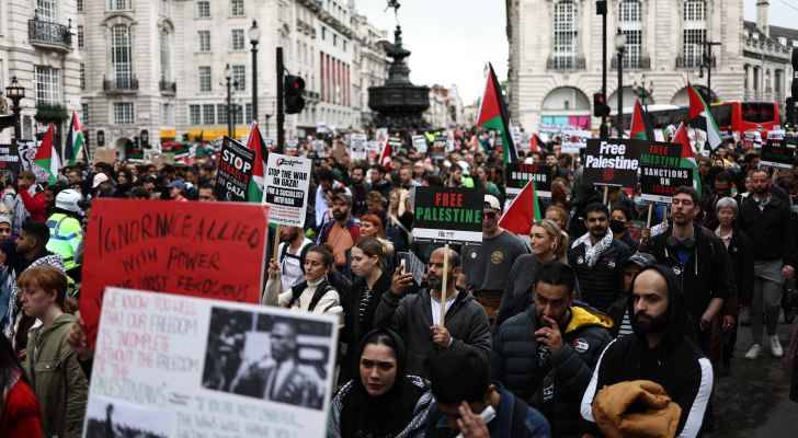 الشرطة البريطانية: 300 ألف شاركوا بالمسيرة المؤيدة للفلسطينيين في لندن