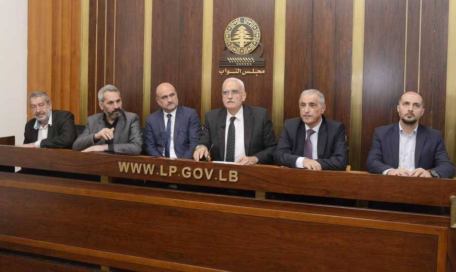 لجنة البيئة بحثت في استخدام اسرائيل القذائف الفوسفورية.. توصيات للوزارات المعنية