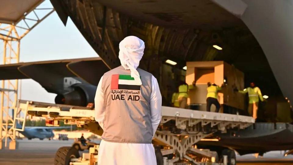 الإمارات تقيم مستشفى ميدانيا داخل قطاع غزة