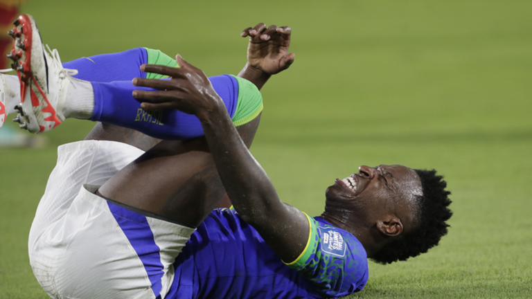 فينيسيوس خارج قائمة البرازيل لمواجهة 