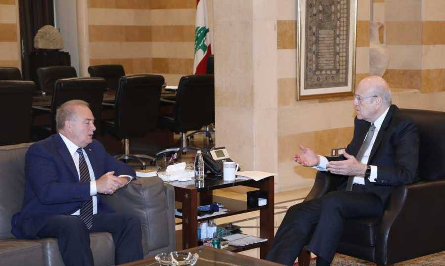 ميقاتي يتلقى برقيات تهنئة بالاستقلال...بايدن: نواصل العمل للحفاظ على السلام ومنع توسّع رقعة الصراع