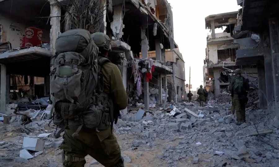 مقتل 50 شخصا بقصف إسرائيلي على منازل لعائلة الدحدوح في حي الزيتون بغزة
