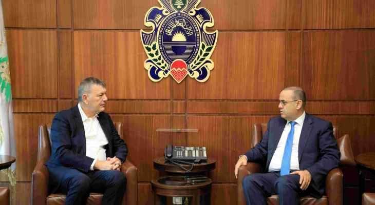أوضاع اللاجئين الفلسطينيين بين البيسري ولازاريني